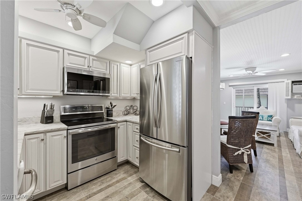 87 N Collier Boulevard - Photo 8
