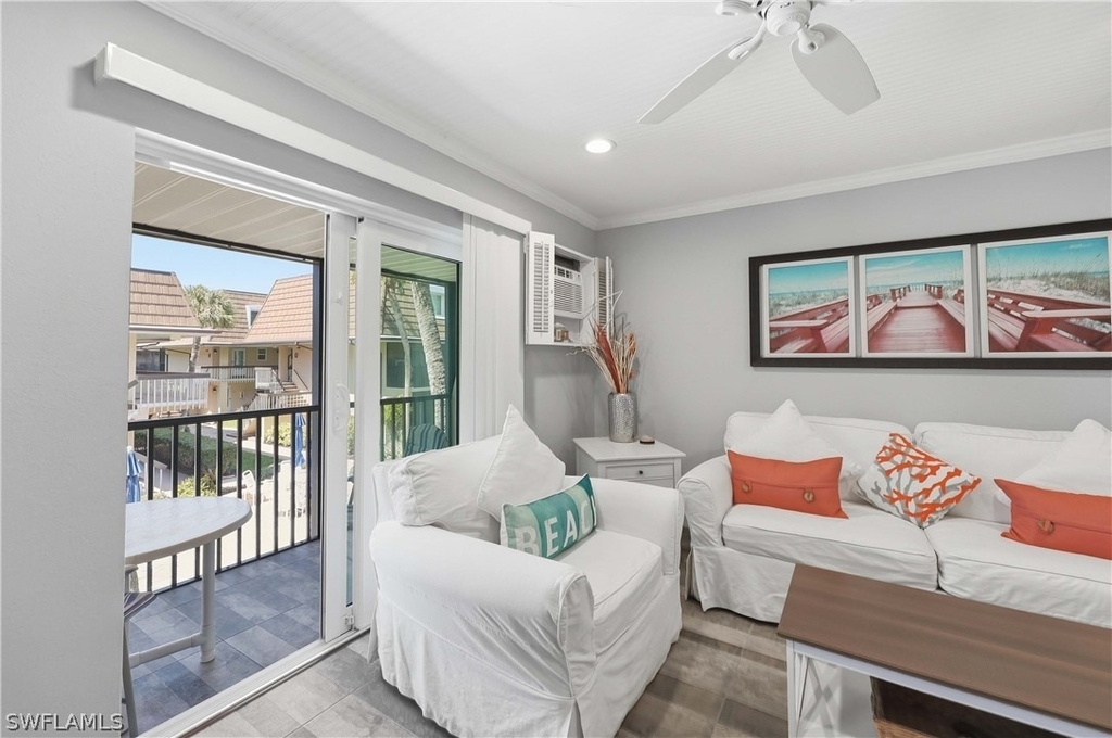 87 N Collier Boulevard - Photo 4