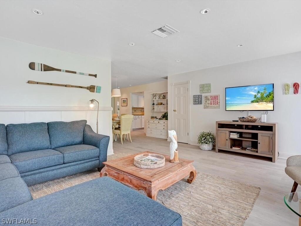856 98th Avenue N - Photo 6