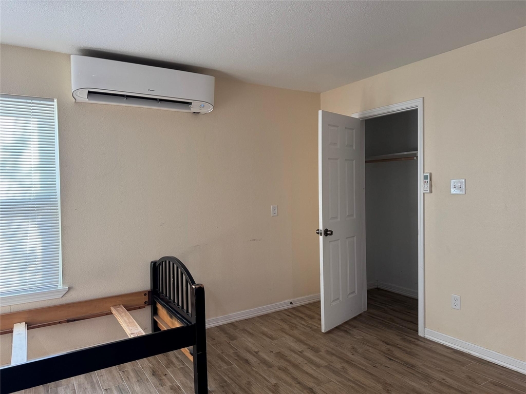 711 Hahlo Street - Photo 6