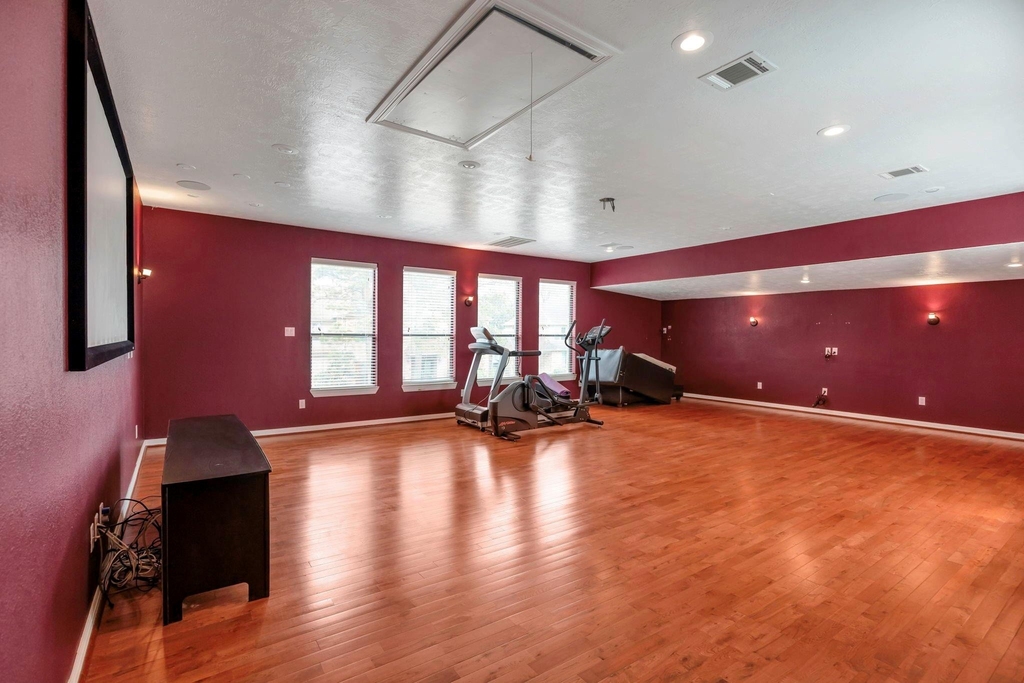1126 Crossroads Drive - Photo 9