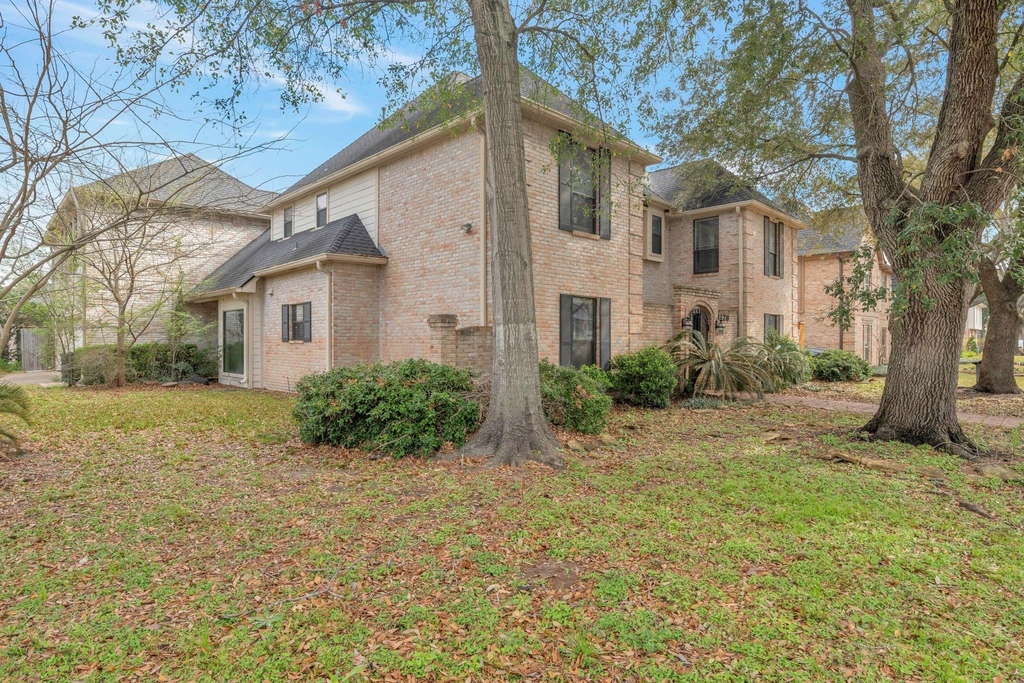 1126 Crossroads Drive - Photo 14