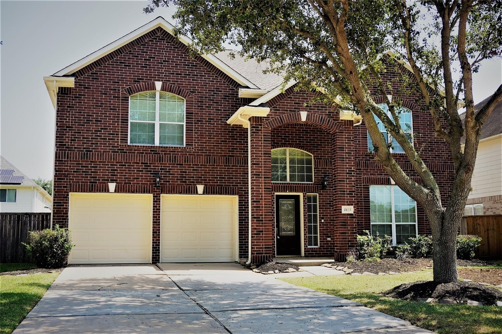 8123 Buffalo Springs Court - Photo 0