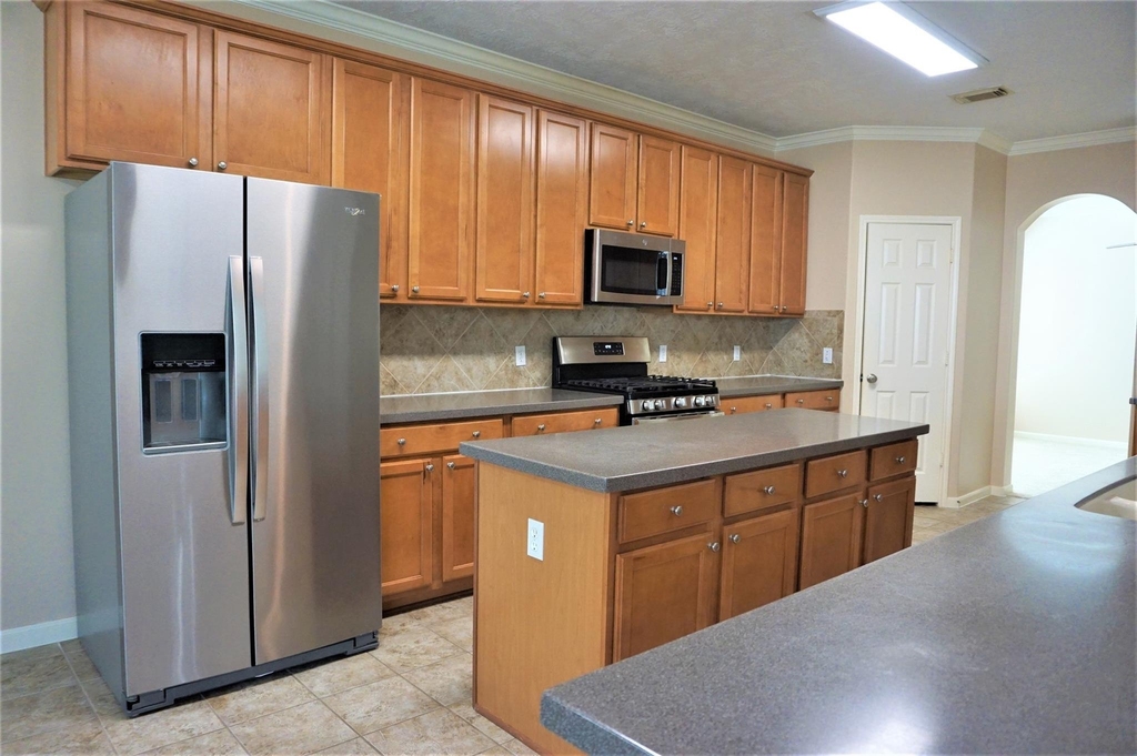 8123 Buffalo Springs Court - Photo 10