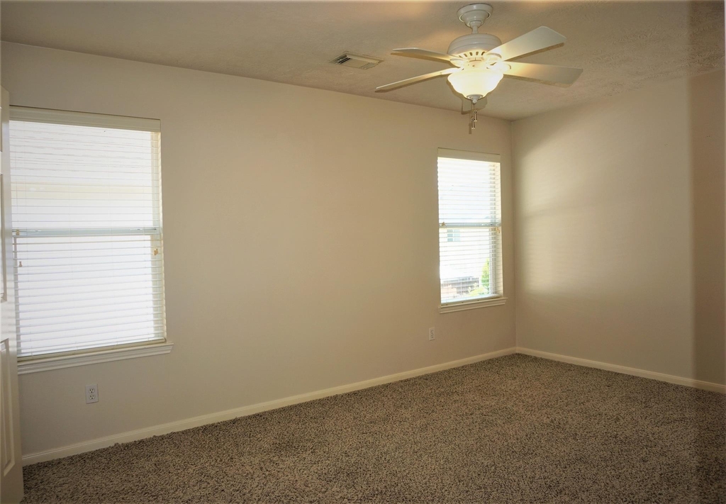 8123 Buffalo Springs Court - Photo 23