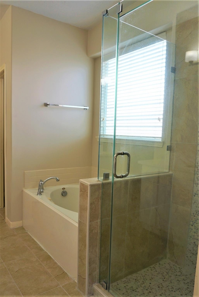 8123 Buffalo Springs Court - Photo 16