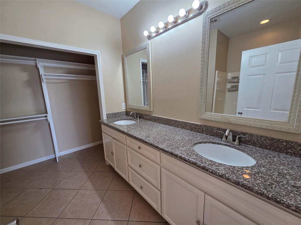 928 Runneburg Road - Photo 13