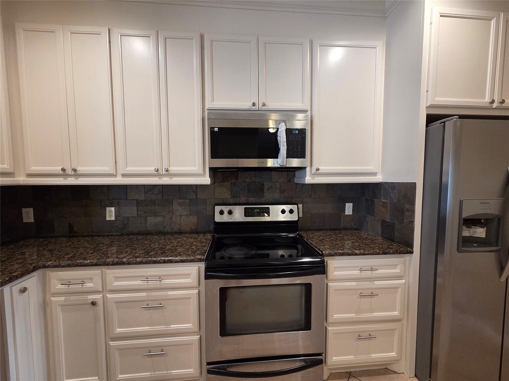 928 Runneburg Road - Photo 8