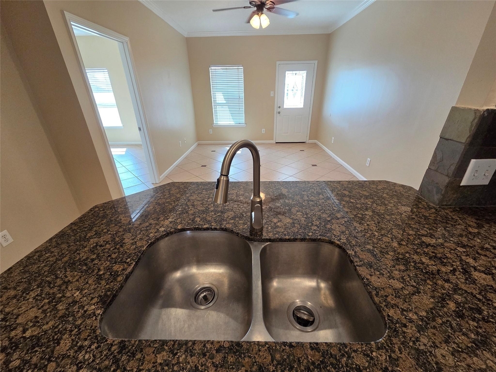 928 Runneburg Road - Photo 9