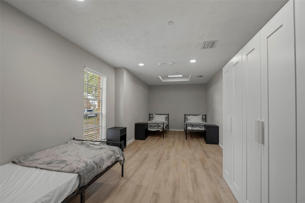 22114 Merrymount Drive - Photo 4