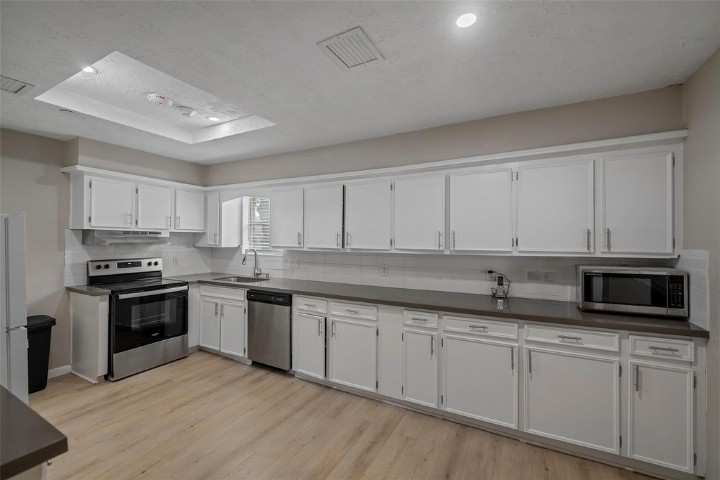22114 Merrymount Drive - Photo 21