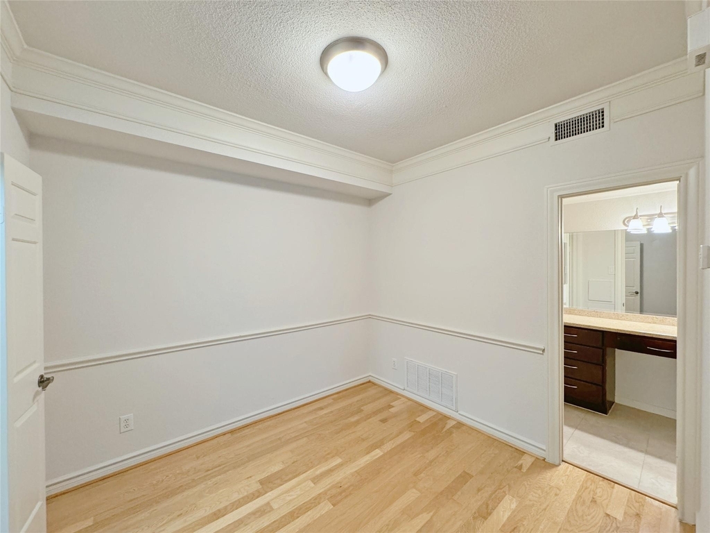 2700 Revere Street - Photo 6
