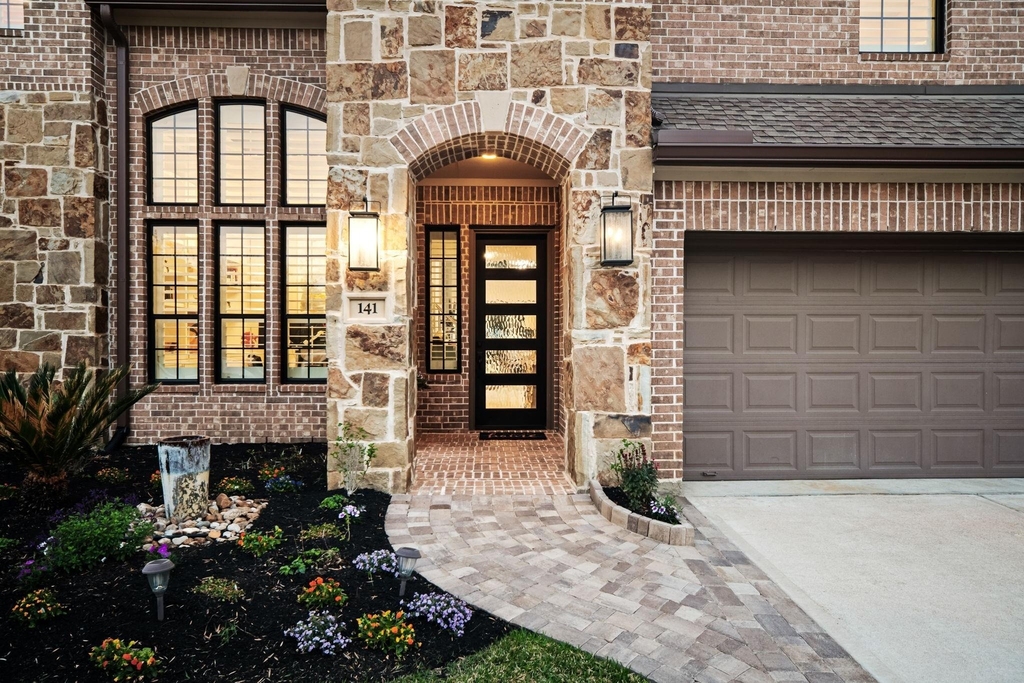 141 Bronze Bow Drive - Photo 2