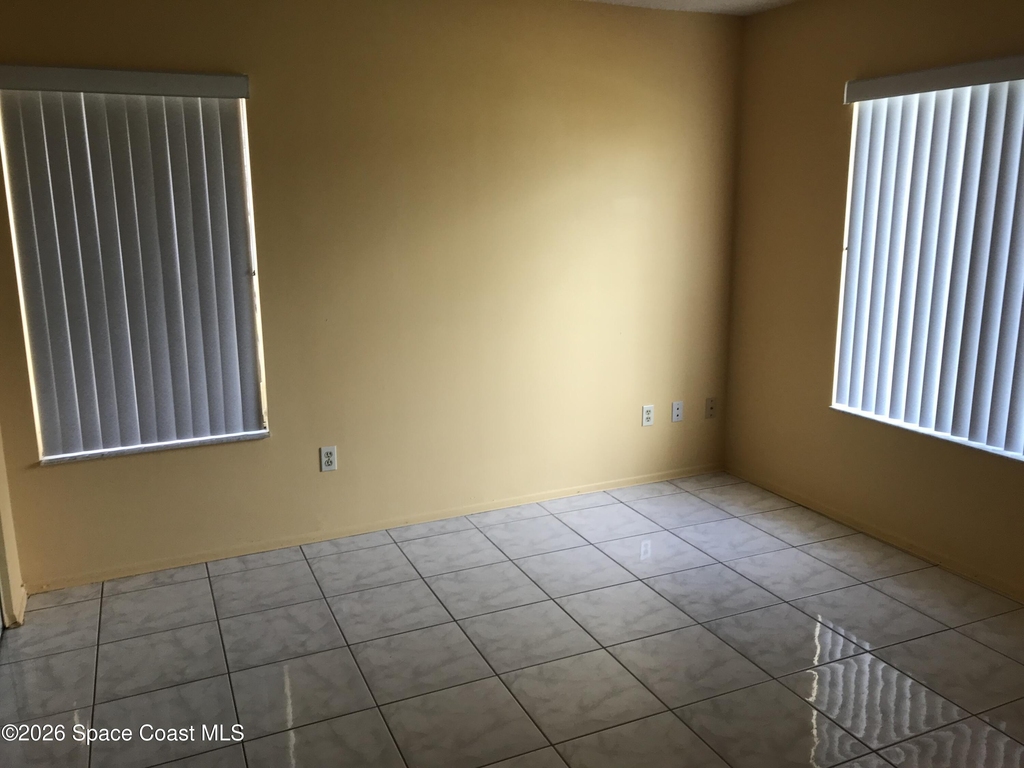 1471 Sheafe Avenue Ne - Photo 1