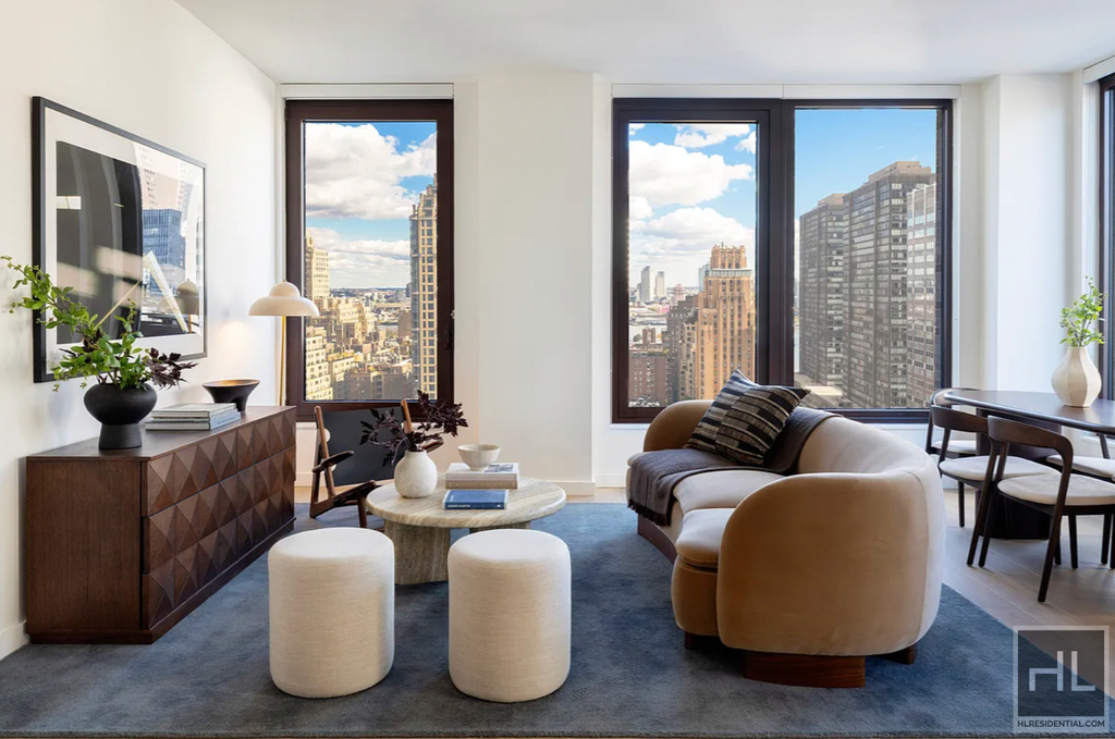 East 50 Street - Photo 1