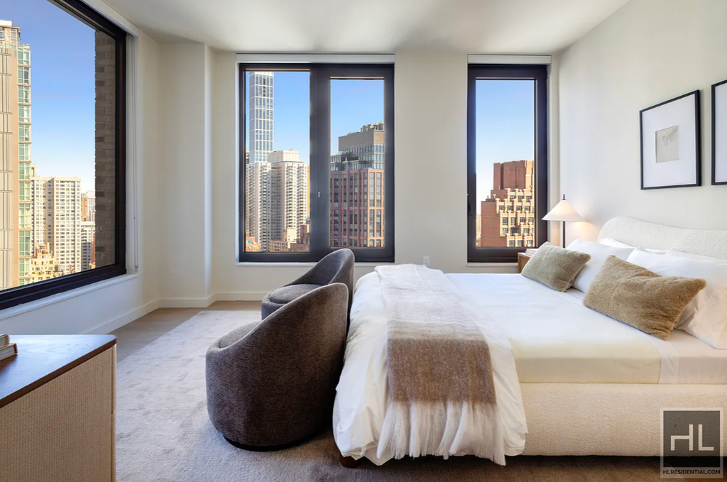 East 50 Street - Photo 13