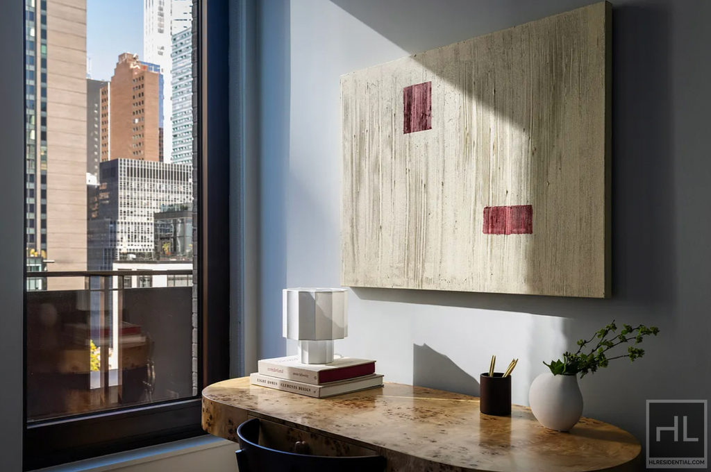 East 50 Street - Photo 6