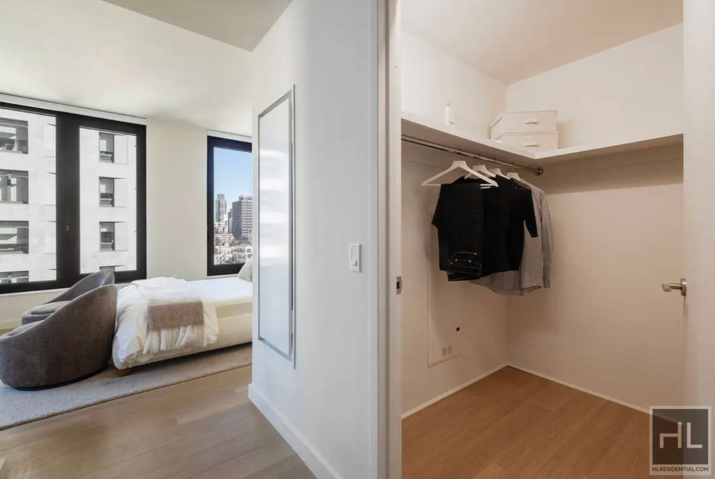 East 50 Street - Photo 12