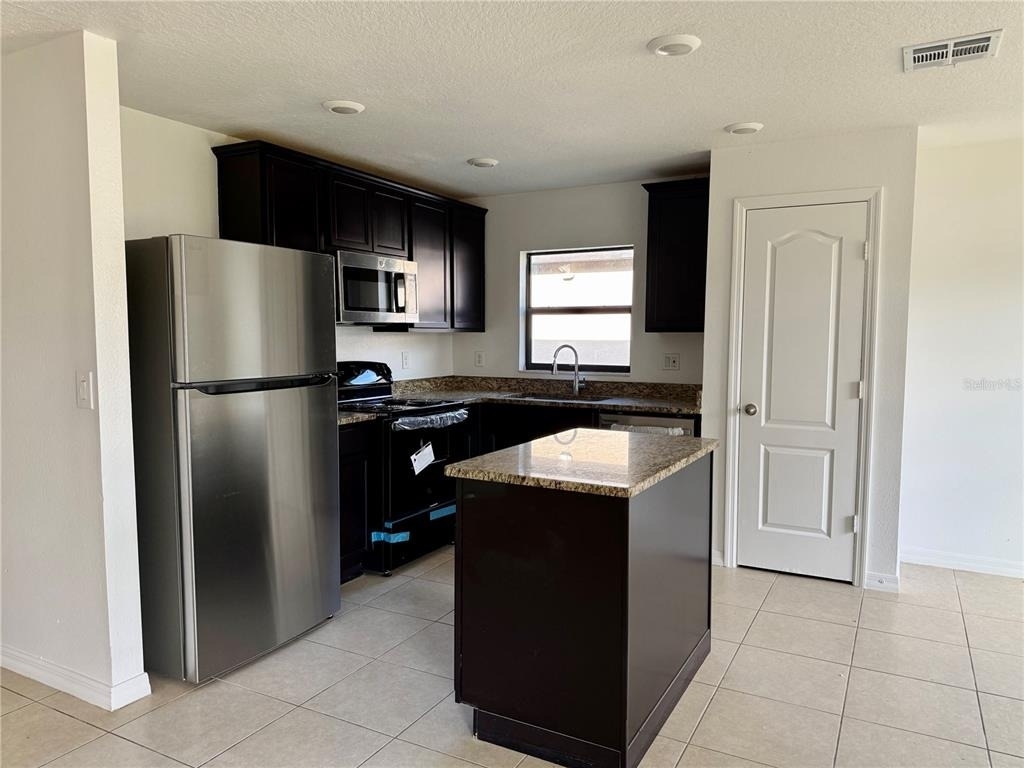 837 Chatham Walk Drive - Photo 1