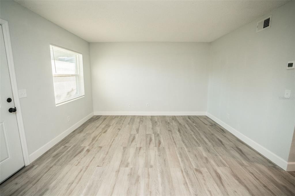 11314 N 52nd Street - Photo 3