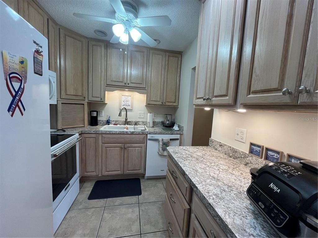 1907 Canterbury Lane - Photo 4