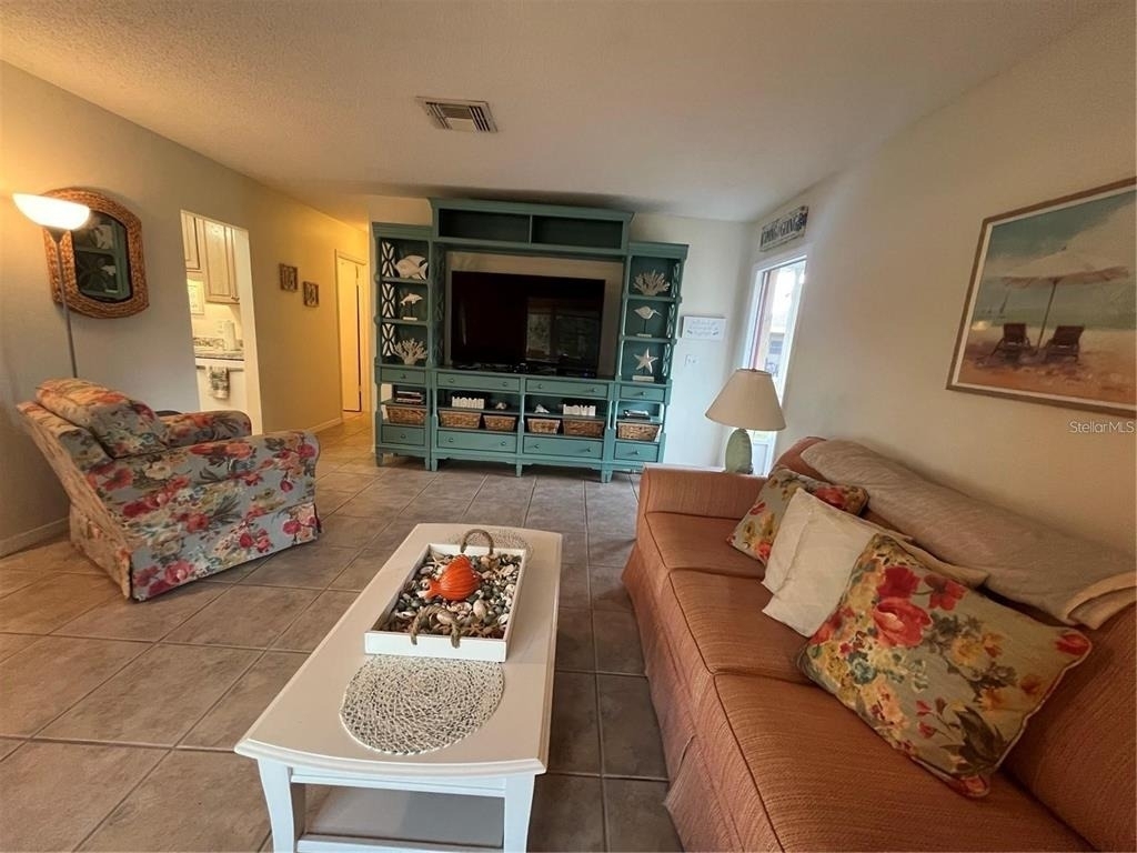 1907 Canterbury Lane - Photo 2