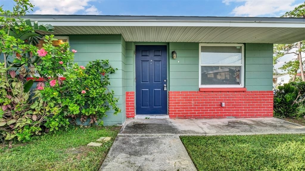 5526 59th Way N - Photo 0