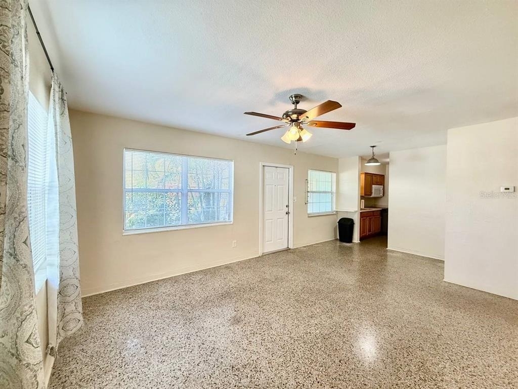 257 38th Avenue Se - Photo 5