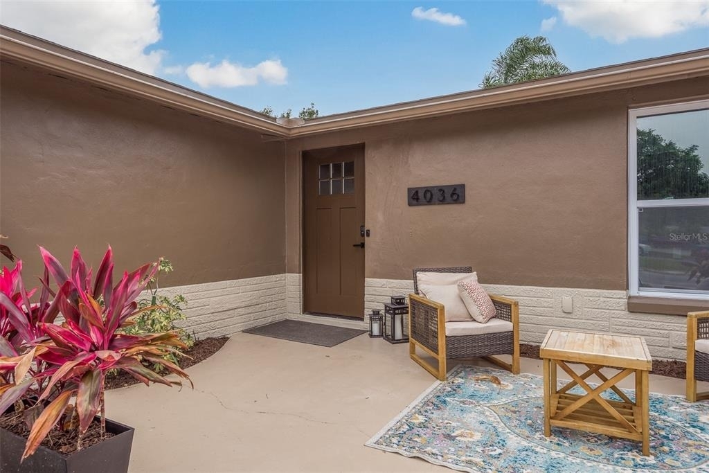 4036 Sunray Drive - Photo 2