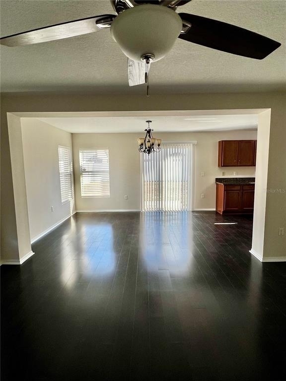 18916 Randall Place - Photo 4