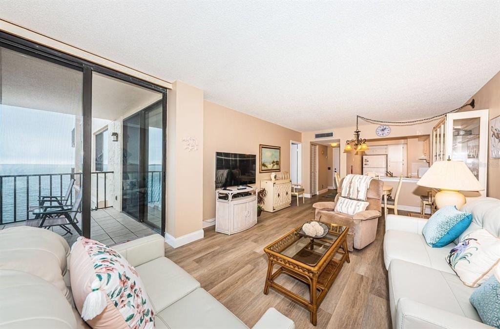 6218 Palma Del Mar Boulevard S - Photo 10