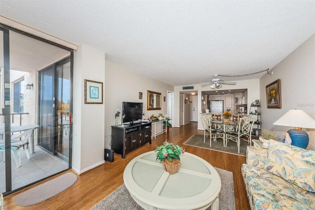 6218 Palma Del Mar Boulevard S - Photo 3