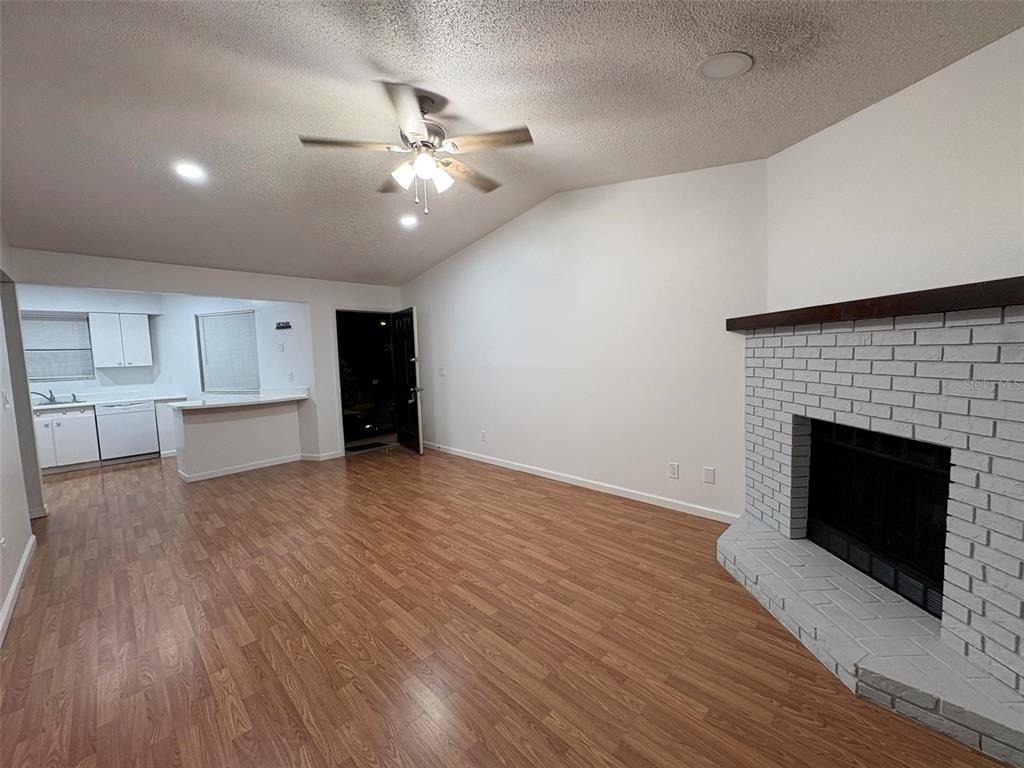 1724 Foxhall Circle - Photo 2