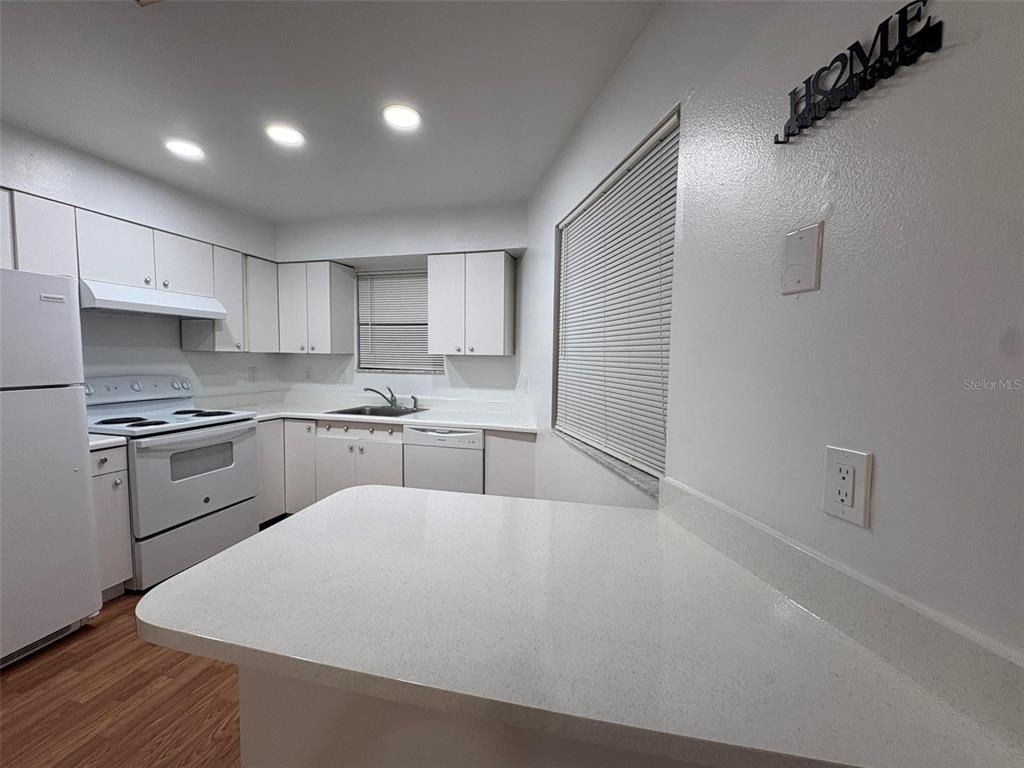 1724 Foxhall Circle - Photo 3