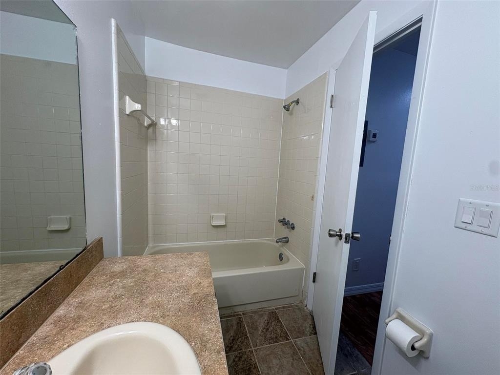 1724 Foxhall Circle - Photo 16