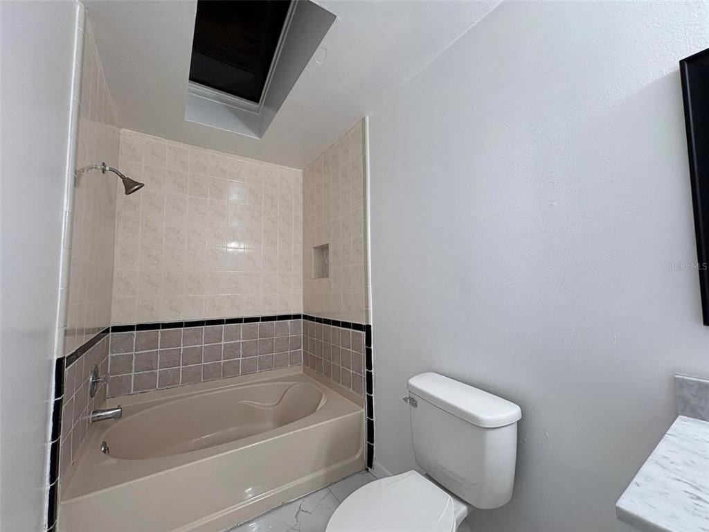1724 Foxhall Circle - Photo 11