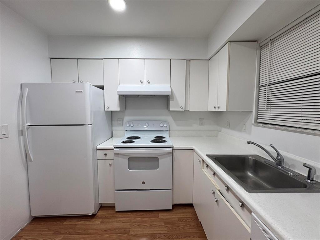 1724 Foxhall Circle - Photo 5