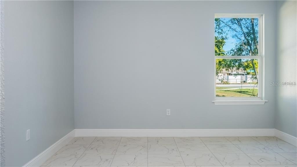 401 Albatross Court - Photo 4