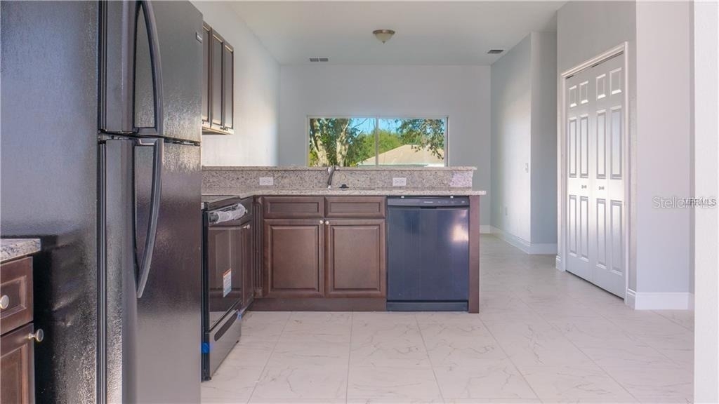 401 Albatross Court - Photo 2