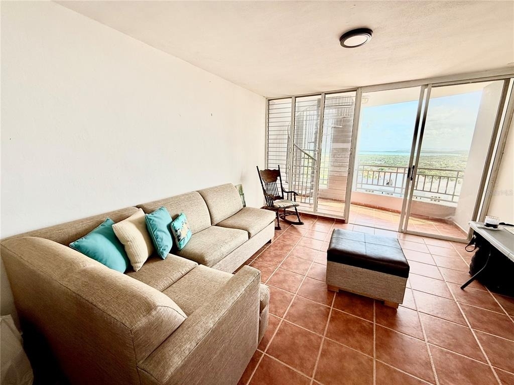 Ph-7 La Costa Apts - Photo 10
