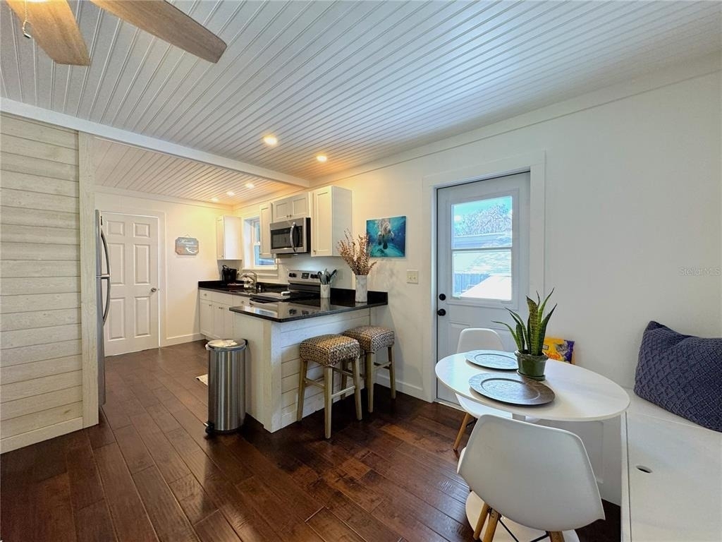 222 Ne 1st Avenue - Photo 9