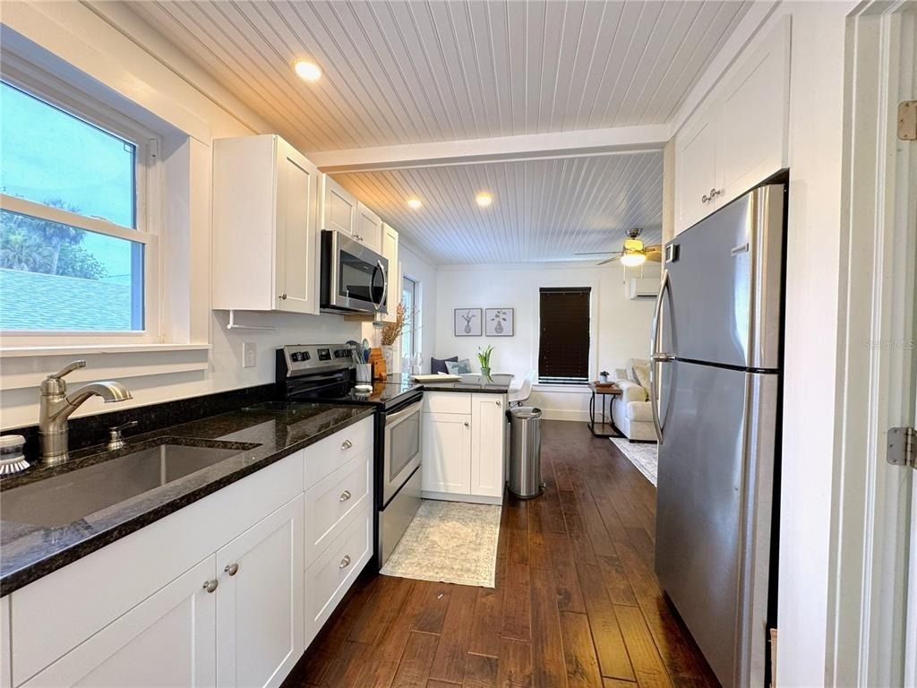 222 Ne 1st Avenue - Photo 10