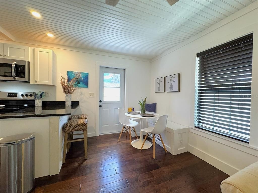 222 Ne 1st Avenue - Photo 7