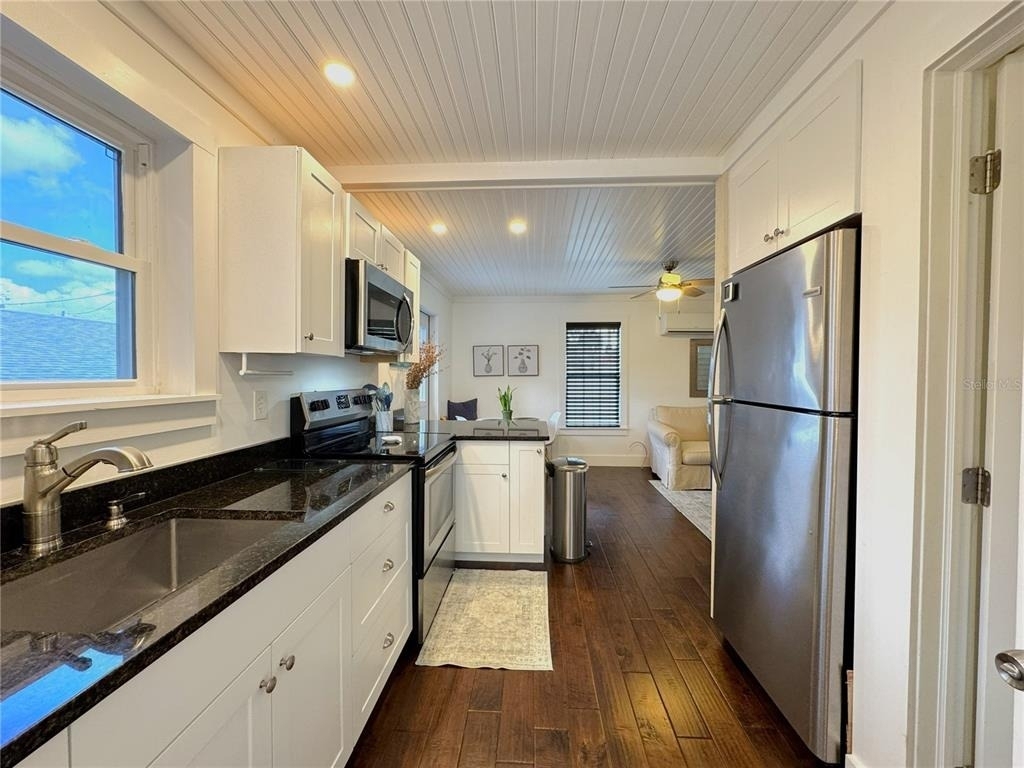 222 Ne 1st Avenue - Photo 12