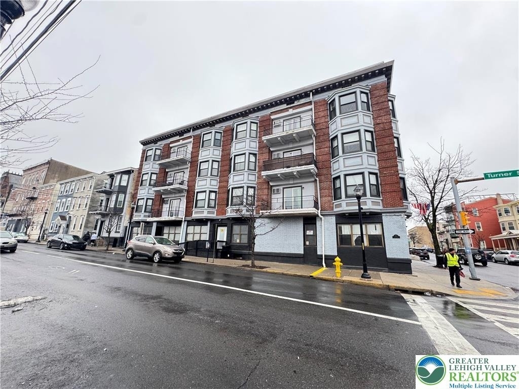202 N 6th Street - Photo 0
