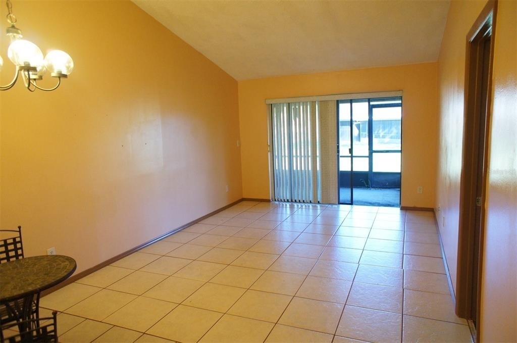 104 Creekside Way - Photo 2