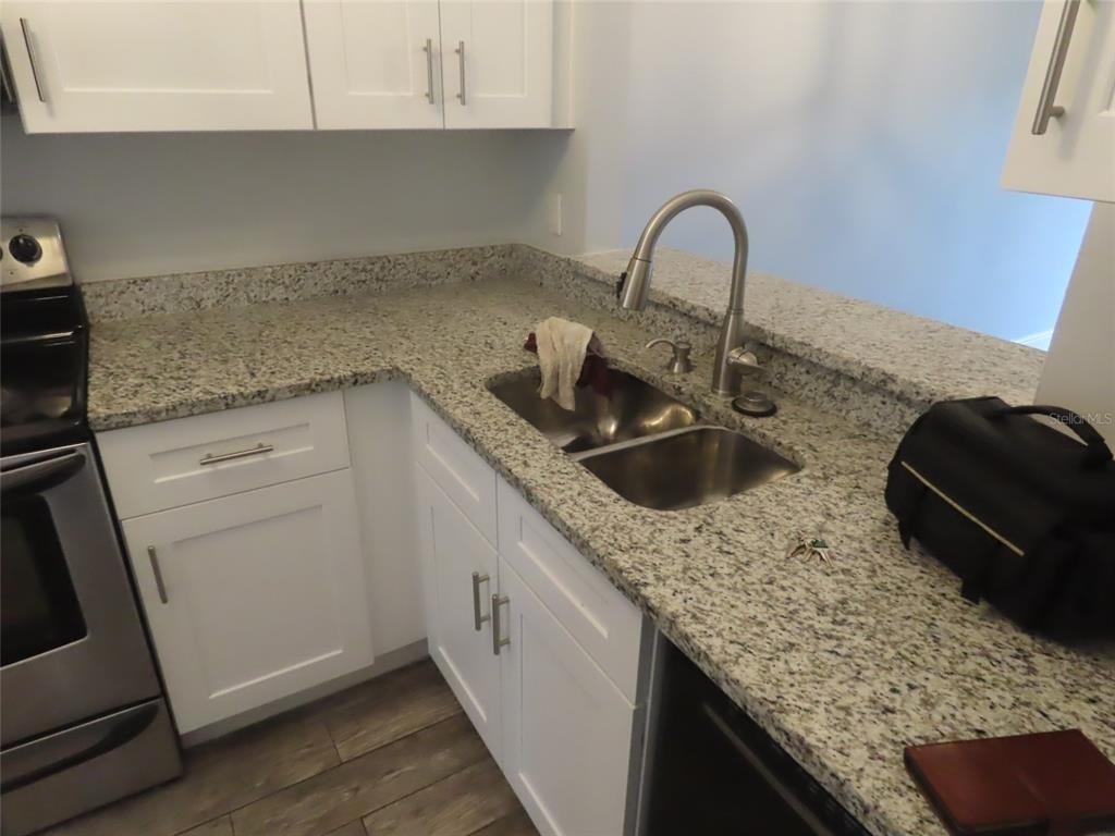 104 Creekside Way - Photo 4