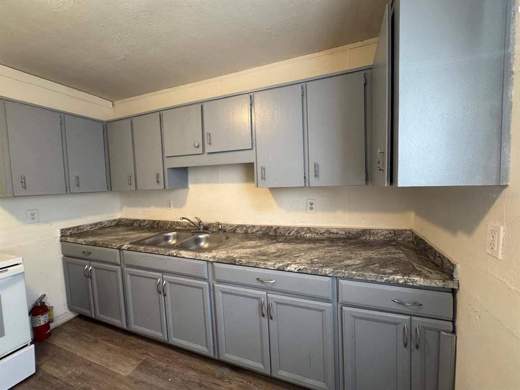 930 18th Street - Photo 8