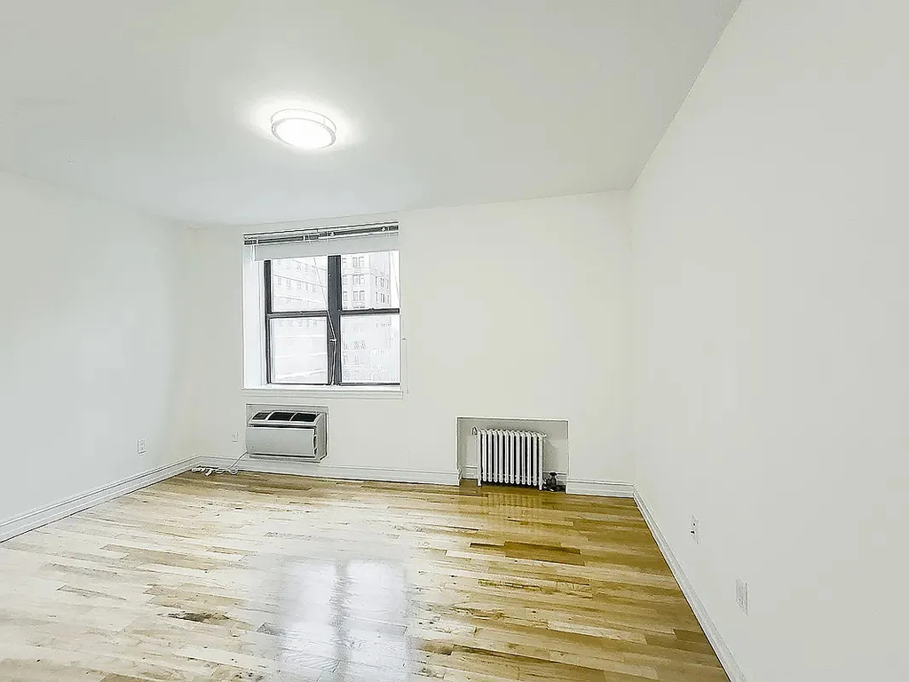 East 36th Street/ 3rd ave - Photo 4