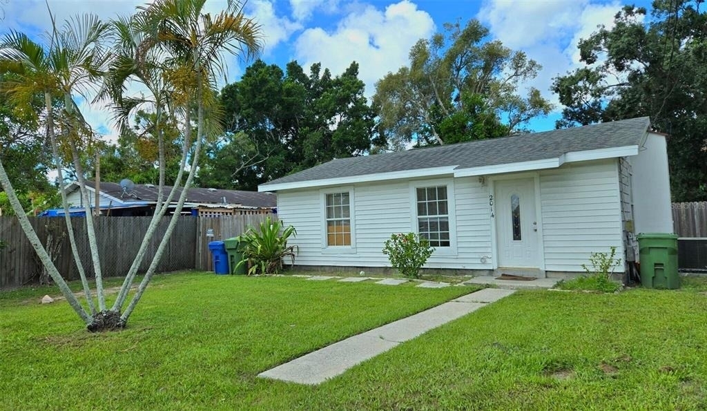 2014 10th Street W - Photo 0